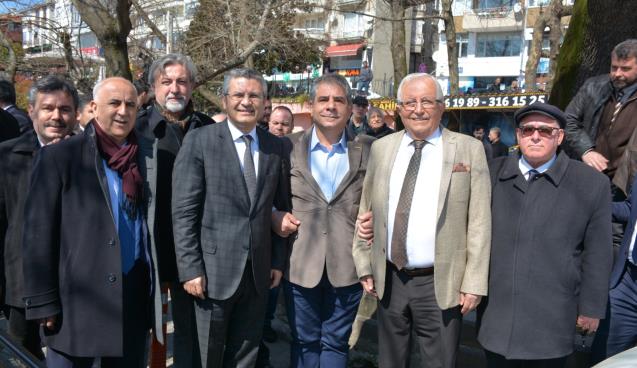 "Bu seçimi alnımızın teriyle kazanmasını biliriz"