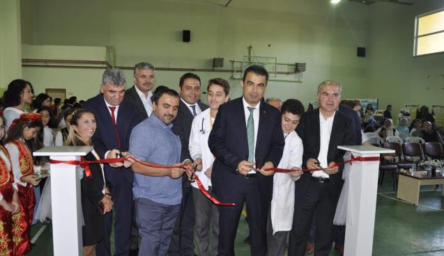Safranbolu'da 4006 TÜBİTAK Bilim Fuarı açıldı