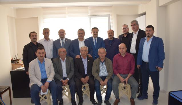 AK Parti teşkilatından muhtarlara ziyaret