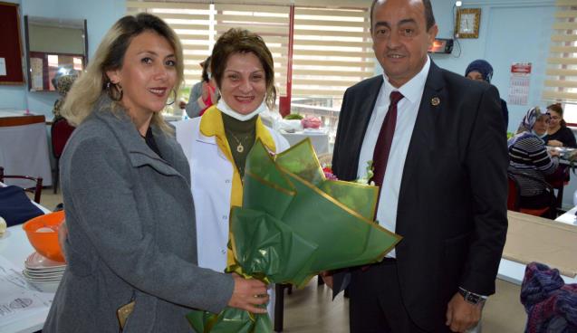 Demirtaş dikiş kursunu ziyaret etti.