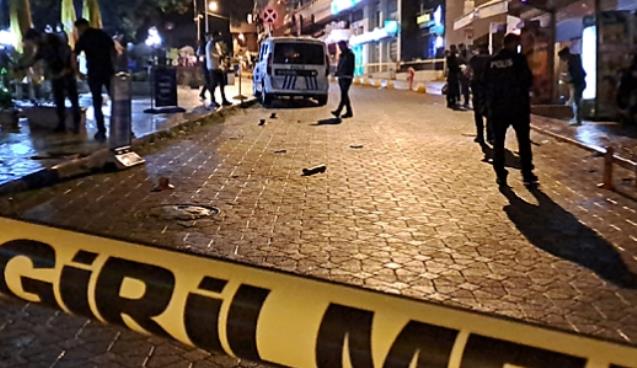 Yalı Caddesi’nde silahlı saldırı… 2 yaralı….