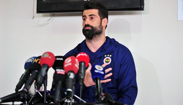 Volkan Demirel Fenerbahçe Camiasından özür diledi.