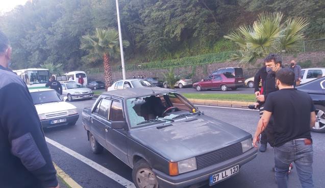 Otomobilin Önüne Atladı...