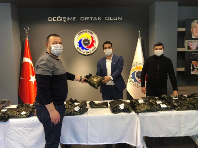 KELEŞ MASKE DAĞITIMINA DEVAM EDİYOR