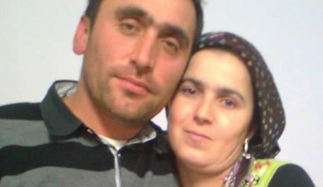 KEDİNİ AĞACA ASTI