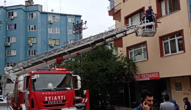 3 yaşındaki çocuk anahtar ile oynarken odada mahsur kaldı