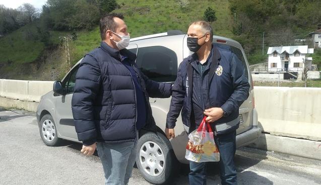 Fatih Keleş den Polislere Tatlı  Ziyareti 