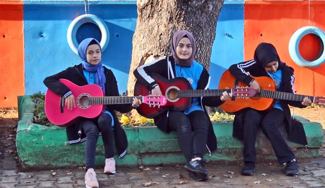 Öğrenciler MEB’in okul zili şarkısını seslendirip klipini