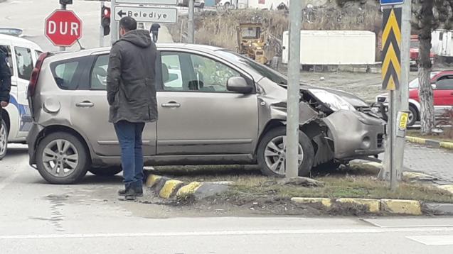Karabük'te trafik kazası: 2 yaralı