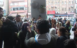 Roman vatandaşlardan karton toplama tepkisi