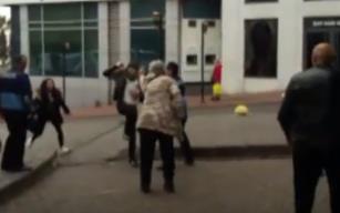 Tekme tokat, biber gazı, bıçak…