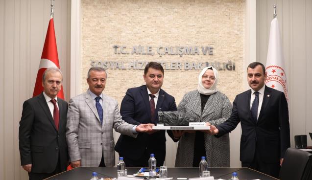 GMİS yönetim kurulu Bakan Selçuk’u bilgilendirdi