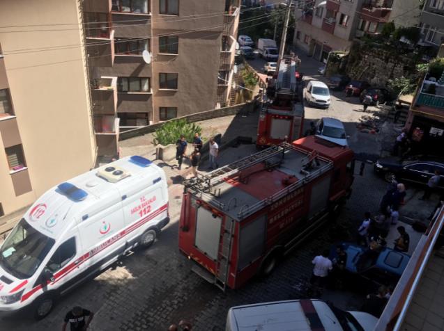 Elektrik kontağından çıkan yangın paniğe neden oldu