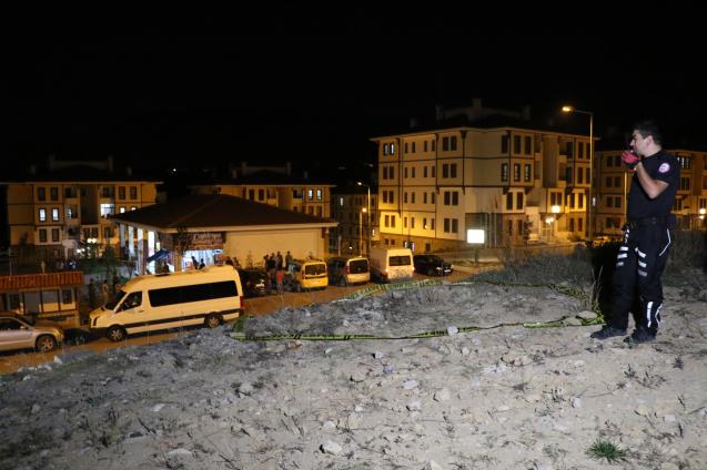 Tartıştığı kişiyi vurmak isteyen şahıs iki kişiyi yaraladı