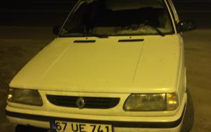 Direksiyon hakimiyetini kaybetti.. su kanalına düştü..