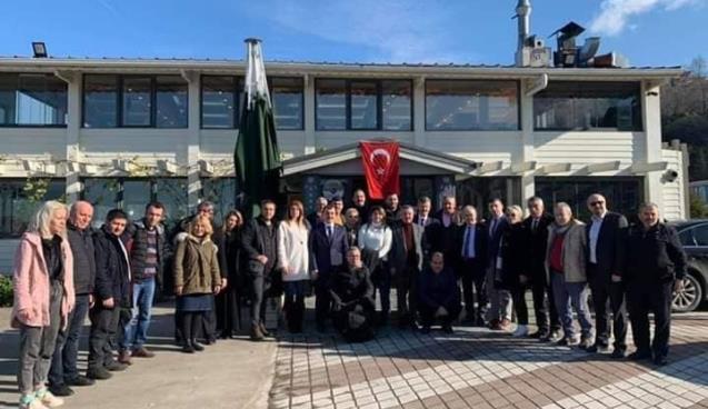 AK Parti teşkilatı 10 Ocak’ta gazetecilerle buluştu