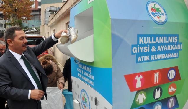 İki hafta içinde yaklaşık 1 ton giysi toplandı