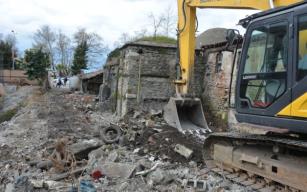 Tarihi hamamda yıkım başladı AMA!...