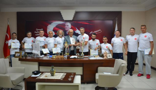 “Paravolley takımımızı yürekten kutluyorum…”