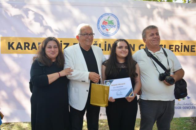 POSBIYIK BAŞARILI ÖĞRENCİLERLE BULUŞTU