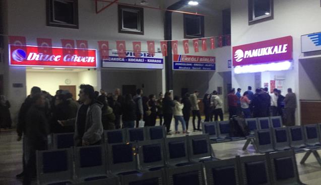 Otogarda kuyruk oluştu…