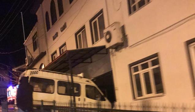 Cami Duvarına Çarparak Durabildi