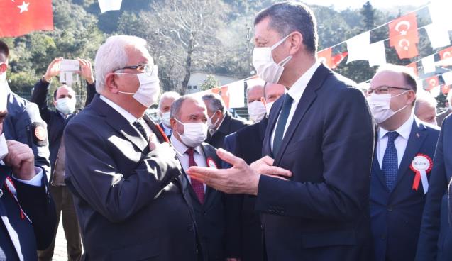 "2 Dönem Daha burdayım"