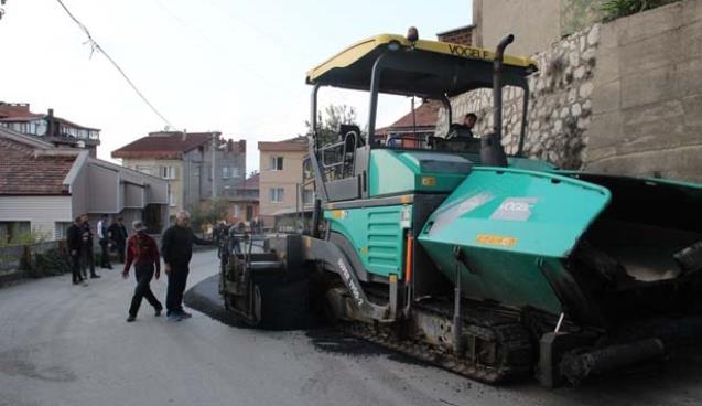 Kadın Doğum Hastanesi yolunda asfalt çalışmaları başladı...
