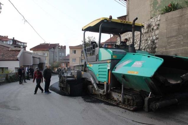 Kadın Doğum Hastanesi yolunda asfalt çalışmaları başladı...