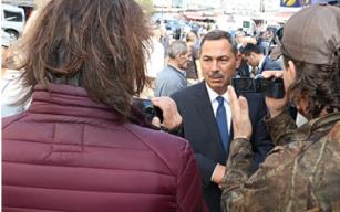 Açıklamayı namaz çıkışında yaptı...