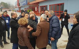 Kulüp başkanı ve futbolcu babası arasında maç sonrası