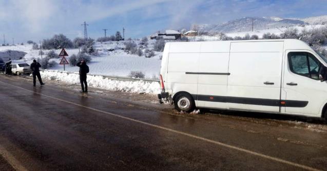 Karabük’te trafik kazası: “Biri bebek 3 yaralı”