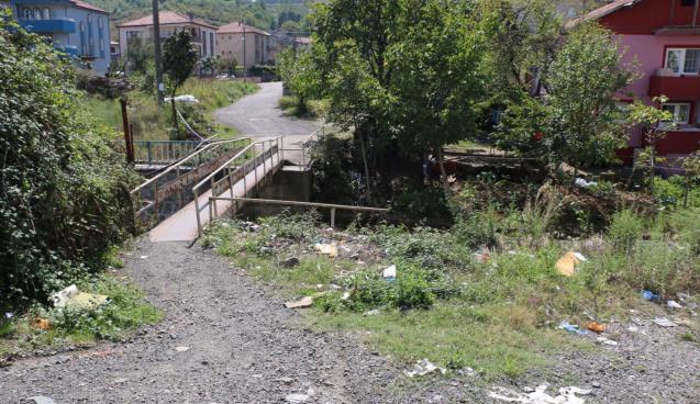 5 METREDEN DERE YATAĞINA UÇTU!..