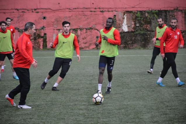 Başkan Uysal sahaya indi…