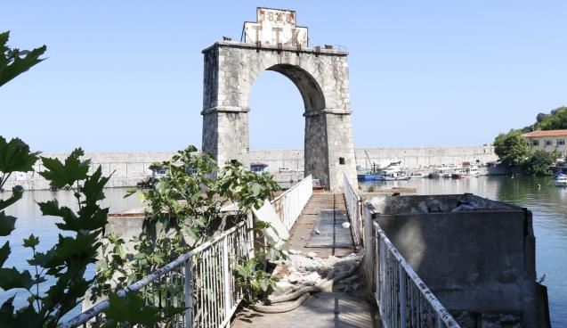 113 yıllık kömür yükleme iskelesi tarihe ışık tutuyor