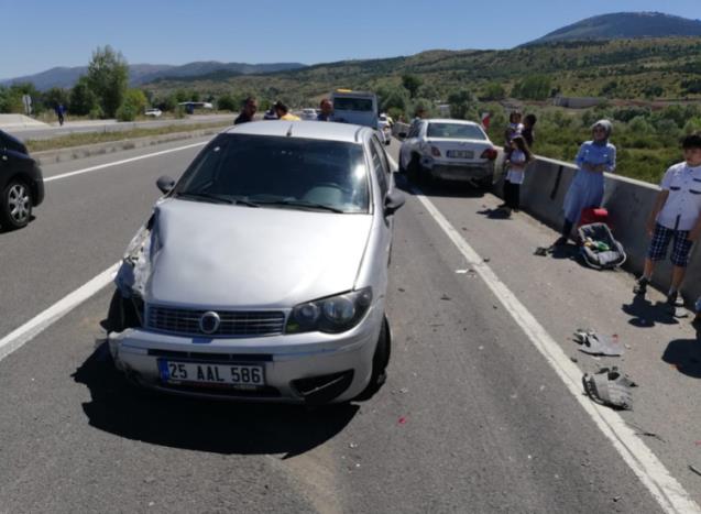 Zincirleme trafik kazası: 15 yaralı