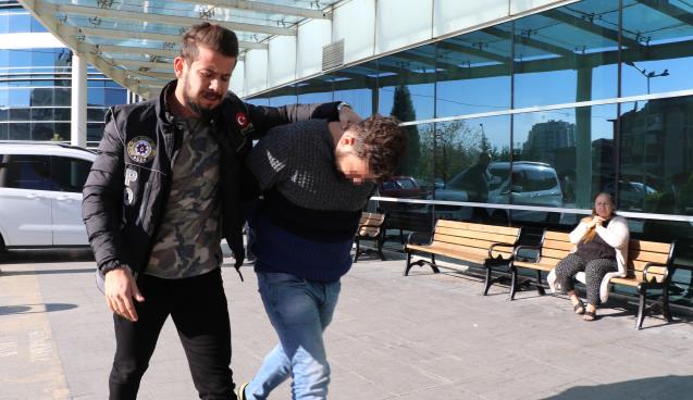 Durdurulan araçtaki uyuşturucu şüphelileri gözaltına alındı