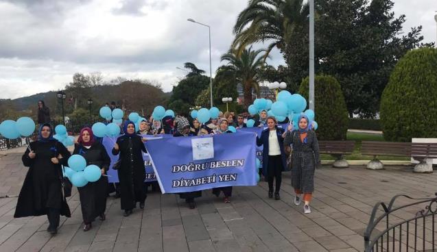 Ak Parti Kadın Kolları Yürüyüşte