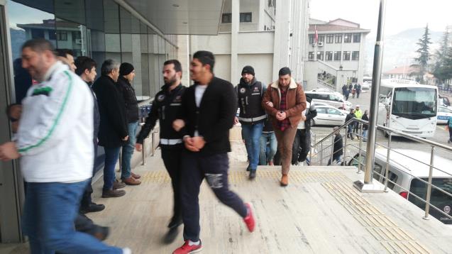 Zonguldak'ta tefeci operasyonu: 11 şüpheli adliyede