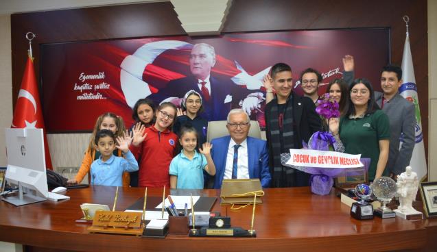 ÇOCUK VE GENÇLİK MECLİSİ, PROTOKOLÜ ZİYARET ETTİ