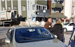 Yayaya çarptı… Kazayı karısının üzerine atmaya çalıştı…