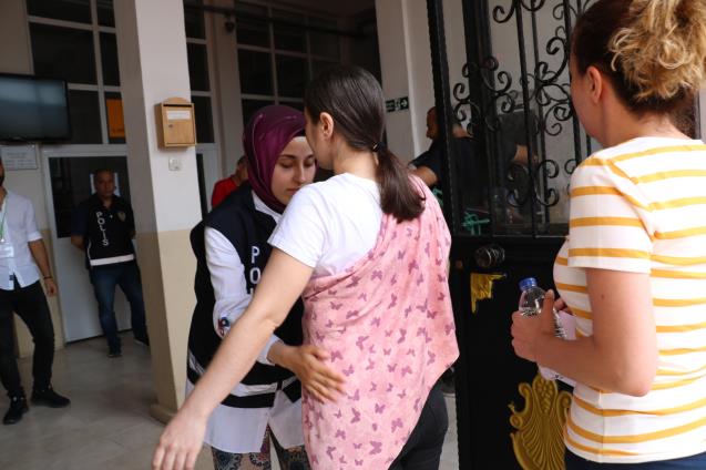 KPSS'ye geç kalan adaylar sınav binasına alınmadı