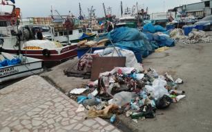 Bozhane çöplük içinde..