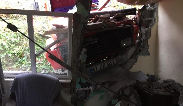 Eve davetsiz misafir girdi… 1 yaralı