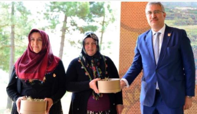 Osmanlı çileği Erdemir'e iki ödül getirdi