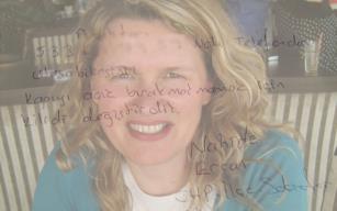 Naide delirdi, Sekreter kovuldu,kapının kilidi değiştirildi…