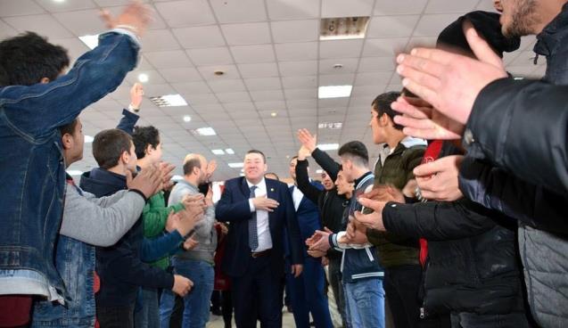 Gençlerle bir araya gelecek…