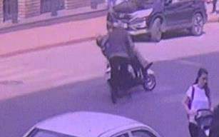 O anlar kameraya yansıdı... Yaşlı adam!...