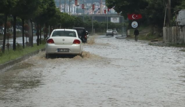 Sağanak yağış etkili oldu…