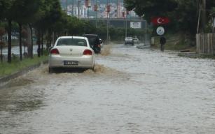Sağanak yağış etkili oldu…